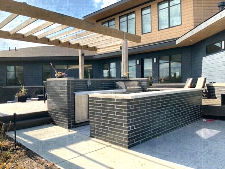 Thin Brick Grill and Bar Area